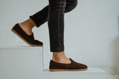 De perfecte kleuren voor jouw suede loafers