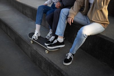 Stap stijlvol de straat op: de ultieme gids voor casual sneakers